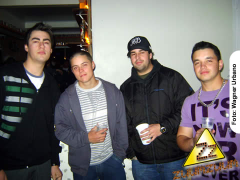 09.jpg